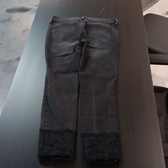 Ann Taylor Black Capri Jeans Petite - Picture 4 of 4